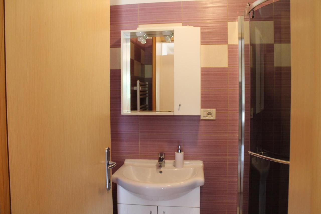 Apartmani Klaudija Valun Zewnętrze zdjęcie