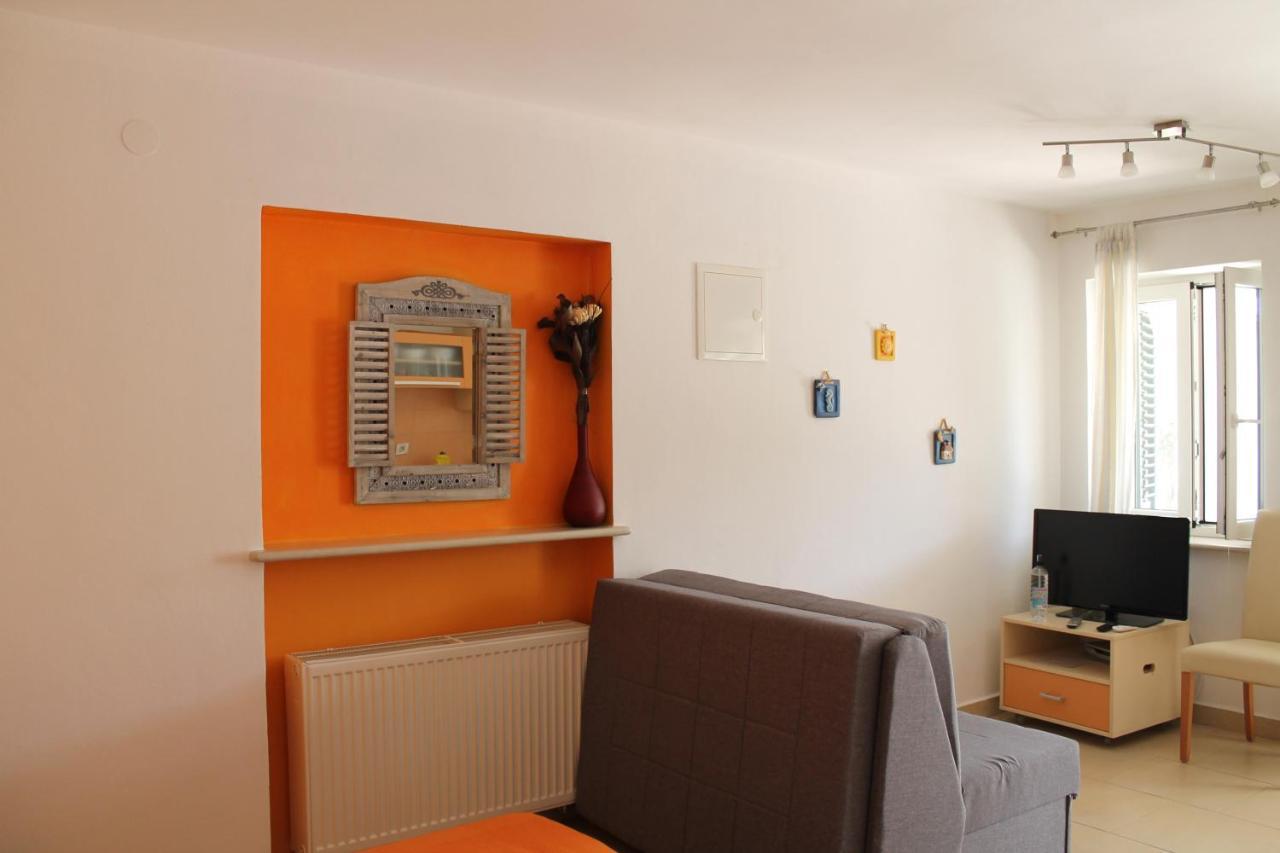 Apartmani Klaudija Valun Zewnętrze zdjęcie