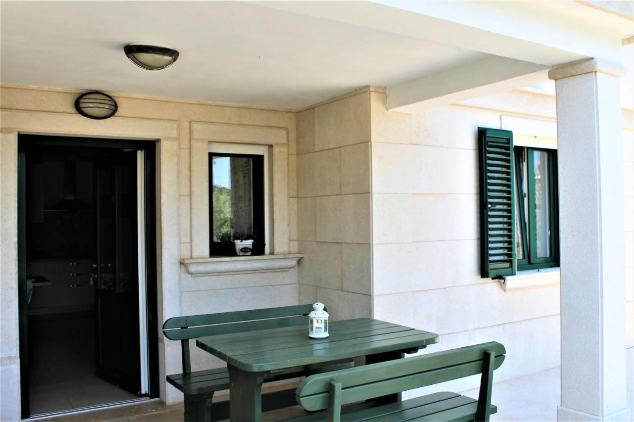 Apartmani Klaudija Valun Zewnętrze zdjęcie