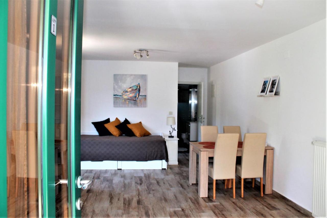 Apartmani Klaudija Valun Zewnętrze zdjęcie
