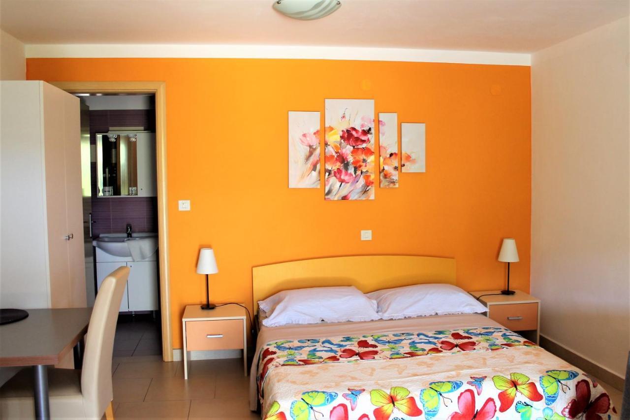 Apartmani Klaudija Valun Zewnętrze zdjęcie
