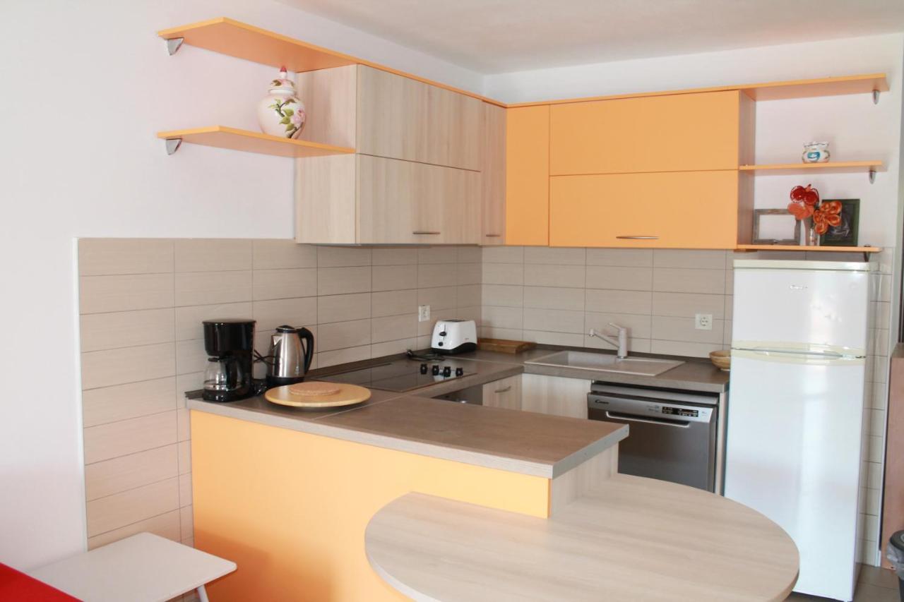 Apartmani Klaudija Valun Zewnętrze zdjęcie